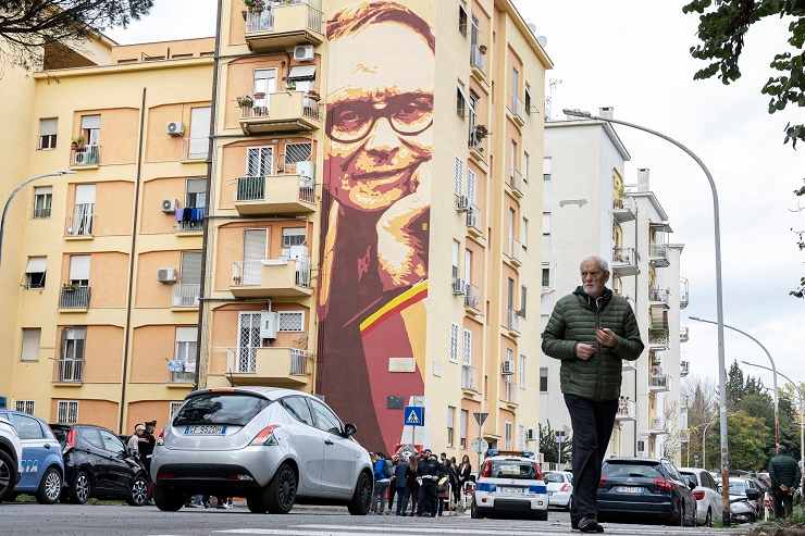 Un murale dedicato a Ennio Morricone a Roma